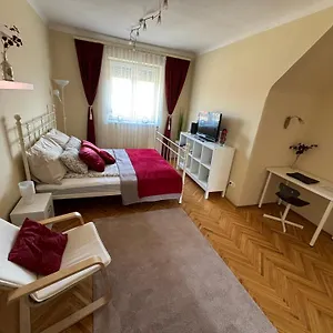 https://downtown-hideaway-apartman.inbudapesthotels.com